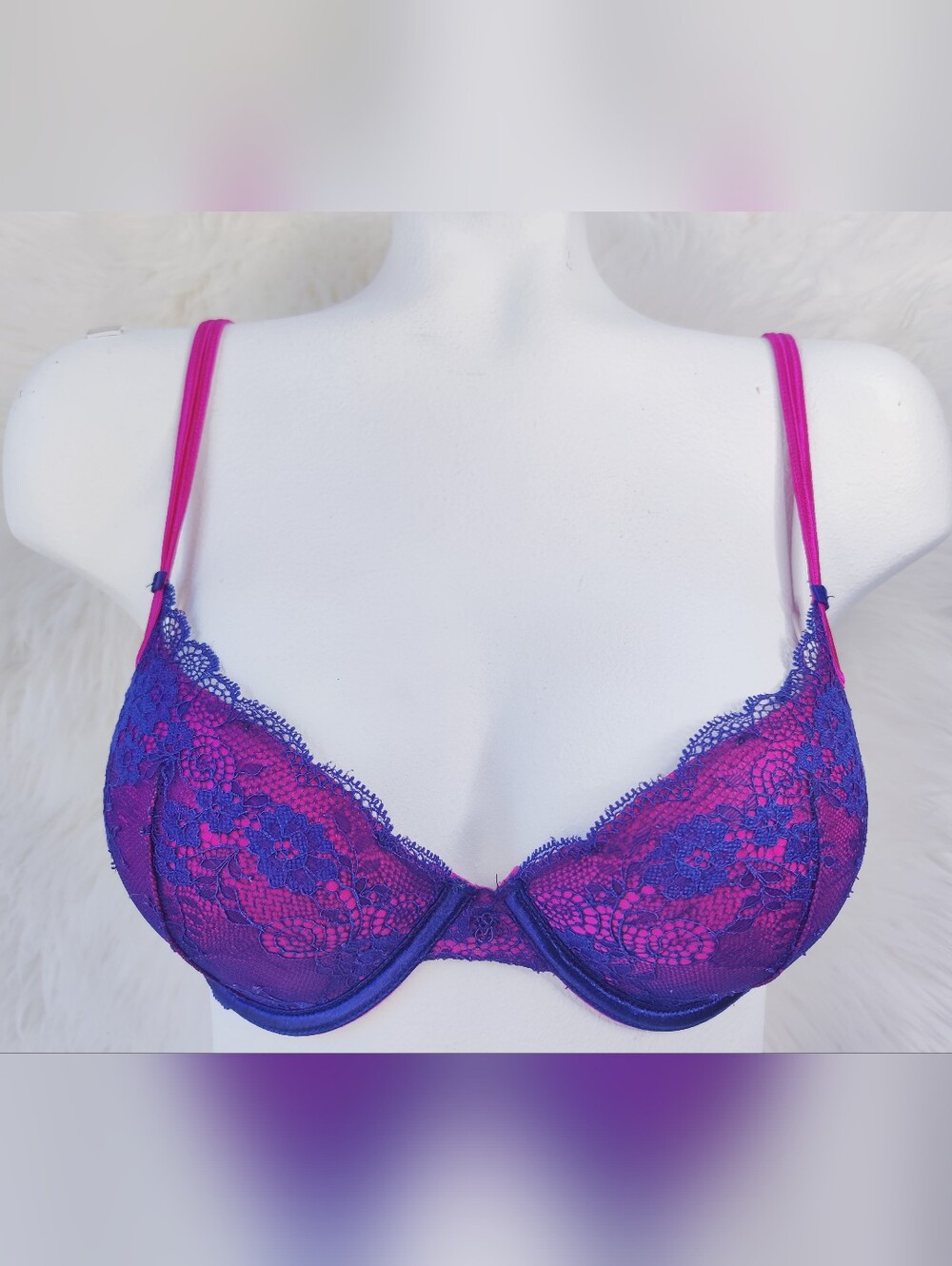 Victoria's Secret Gorgeous Push-Up Bra 34C Navy Lace Fuchsia Plunge